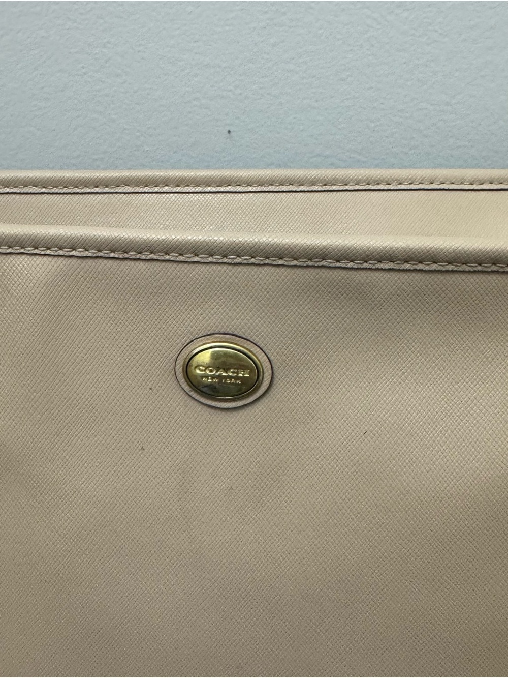 Coach Peyton Leather Zip Top Tote F27349
Brass/Sand bag - Picture 4 of 11